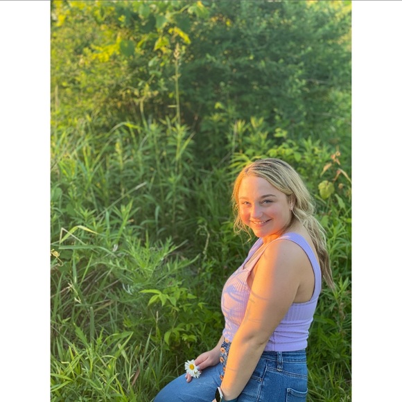 Meet your Posher, Anna - Picture 4 of 7